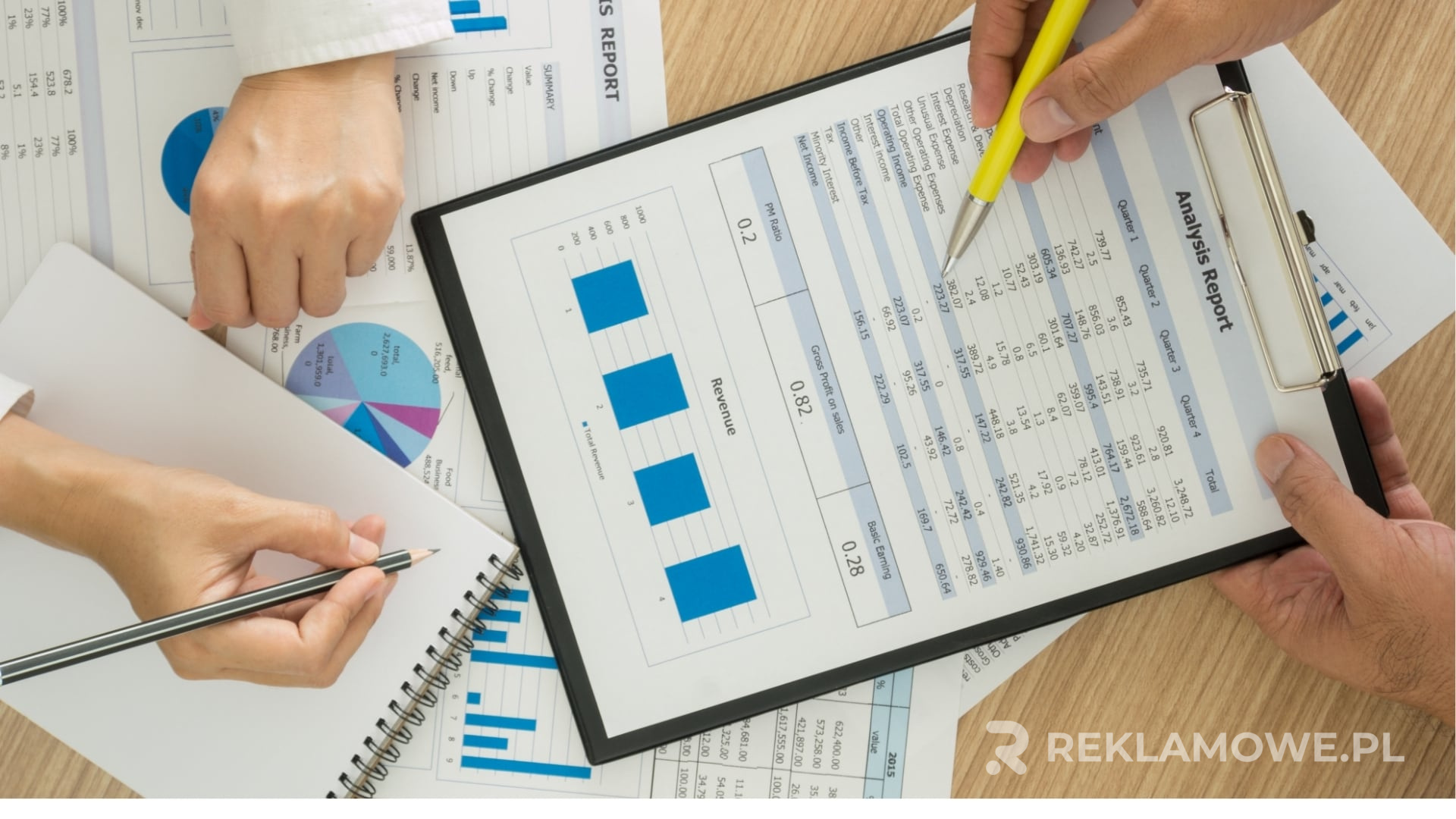 Analiza CTR w celu poprawy zaangażowania w reklamach